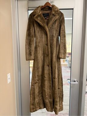 Vintage Moda International Long Brown Faux Fur Maxi Coat.